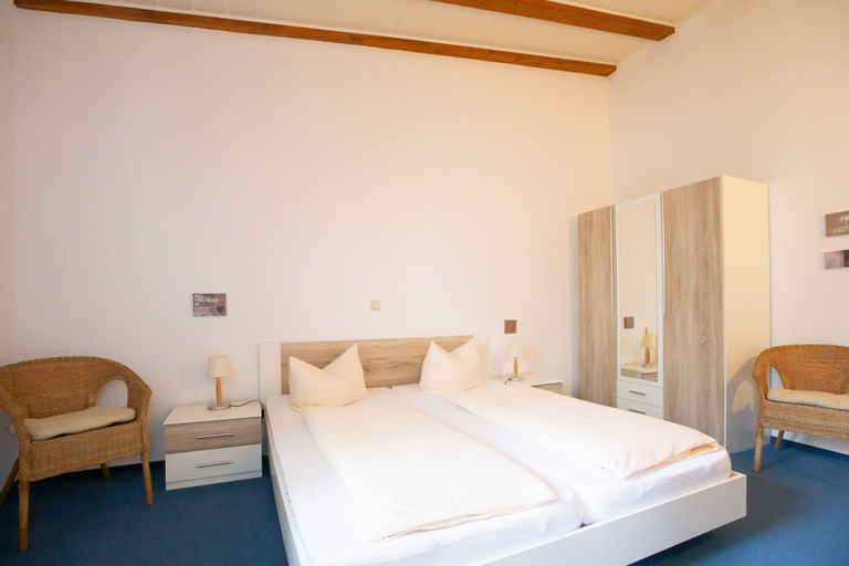 Others 3, Hotel Schlosshof, Mainz-Bingen