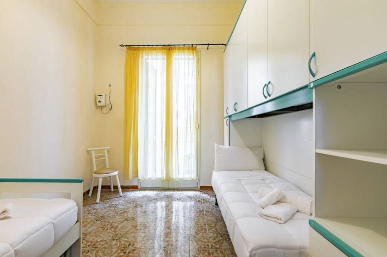 Room 5, Guesthost - Teatro Massimo Roomy Flat With Covered Terrace, Palermo