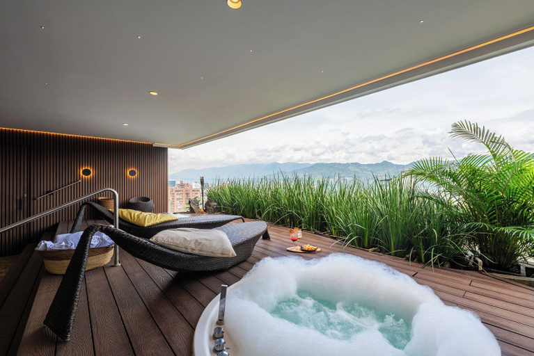 Sport & Beauty 2, Diez Hotel Categoria Colombia, Medellín