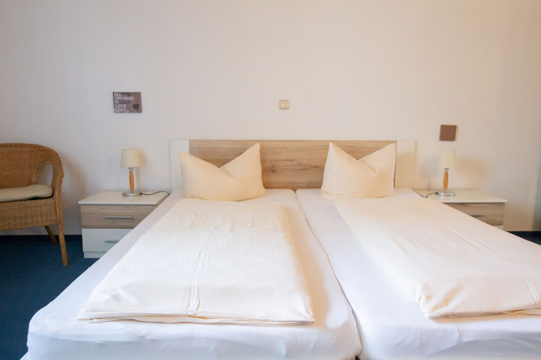Others 5, Hotel Schlosshof, Mainz-Bingen