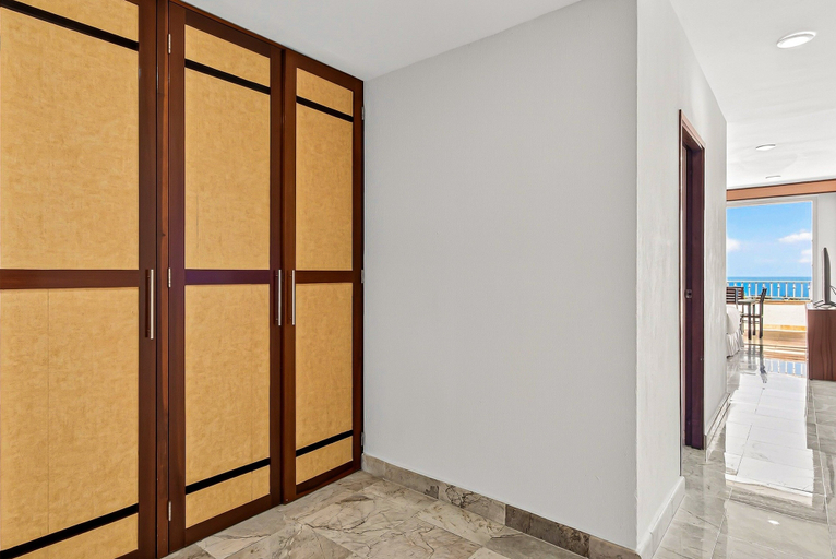Interior 2, Spacious Oceanview Suite With Heated Pool, hot tub & Terraces for Lounging, Puerto Vallarta