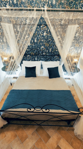 Room 4, Lyfe Umbria, Terni