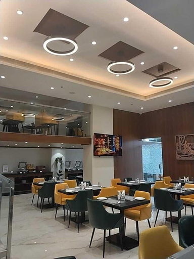 Food & Drinks 5, Element by Monarch, Pune