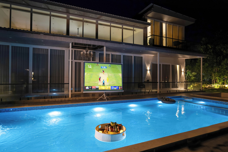 Pool 2, ELIVAAS Blushing Pines Stunning 3 BHK, Nainital