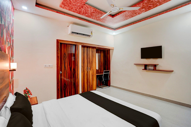 Room 4, Classic Hotel Shimla Grand, Lucknow