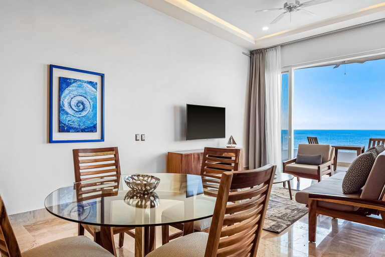 Room 4, Incredible Ocean-view Condo With Amazing Pool, Pool spa & Balcony, Puerto Vallarta