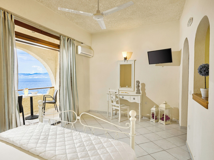 Room 3, Hotel Abatis, Attica