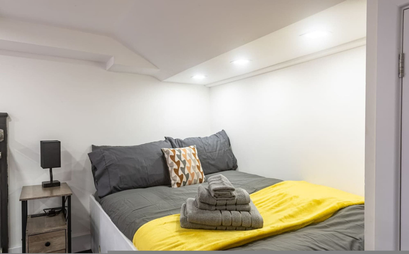 Room 5, Studio in Central Reading- Next to Town Centre, Wokingham