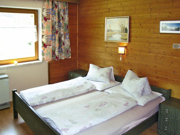 Bedroom 2, Holiday Home on Grossglockner Alpine Road, Zell am See