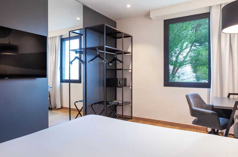 Bedroom 2, Hotel SB Madrid Norte, Madrid