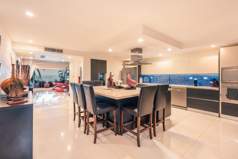 Room 4, Townhouse With Ocean View Puerto Bahia P5