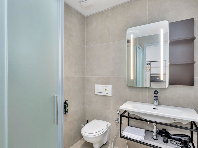Bathroom 4, B&B Hotel Alba, Cuneo