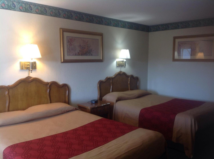 Bedroom 2, New Haven Inn, New Haven