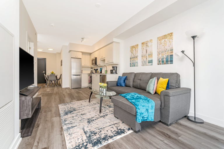 Interior 4, Newly Built Modern Condo w Balcony & City Views, Waterloo