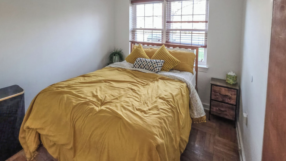 Room 1, Belleview, Fairfax