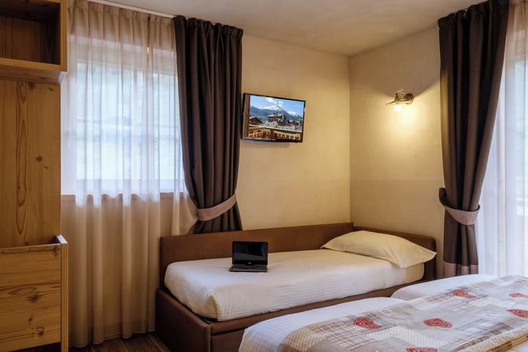 Room 4, Chalet Bellavista, Sondrio