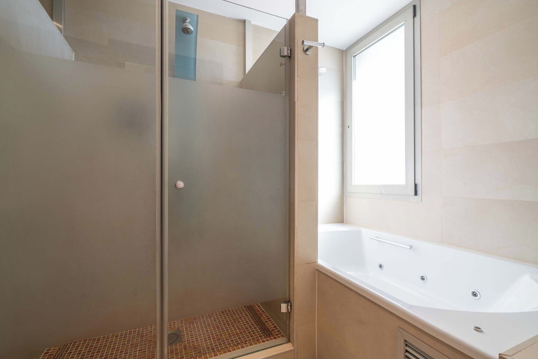Bathroom 5, Eurostars i-Hotel, Madrid