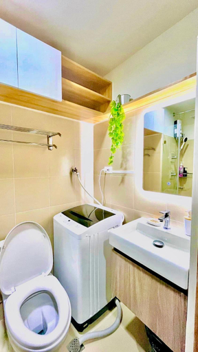 Bathroom 3, Scandi-Style & Organic condo Shore 3 MOA, Pasay City