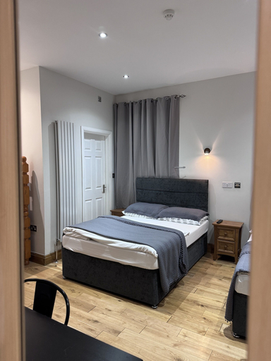 Bedroom 5, Skylark B&B, London