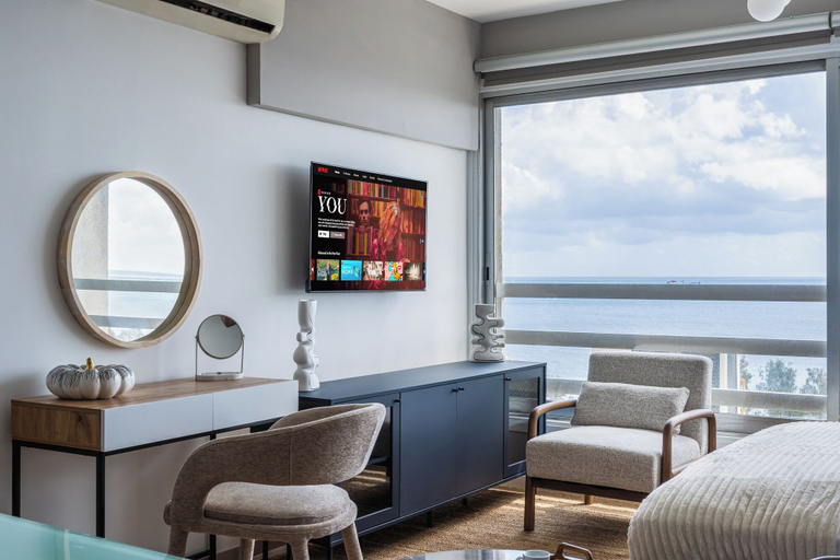 Room 5, Signature Seaview Penthouse Studio