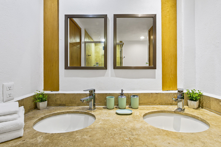 Bathroom 2, Chic Coastal Condo With Private Balcony, Pool Access & Steps to the Beach, Compostela