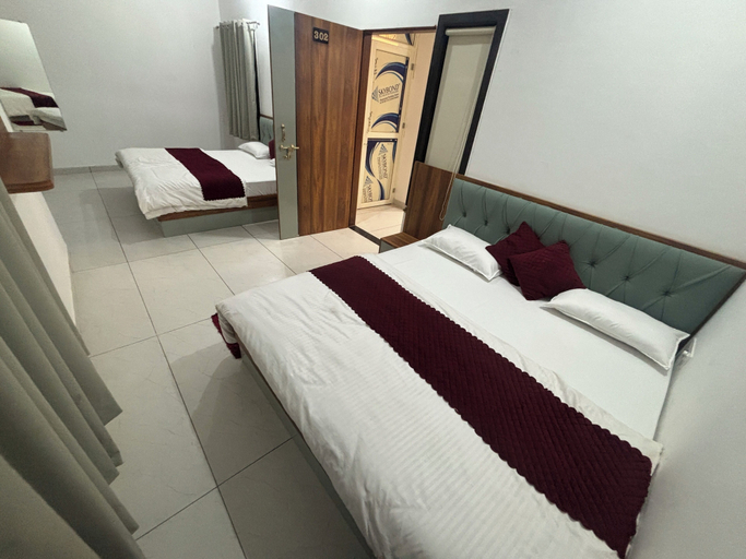 Room 2, Hotel Sarveshwar Palace, Sikar