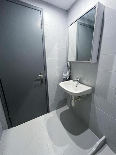 Bathroom 2, Sidari Vibes Aparthotel, Ionian Islands