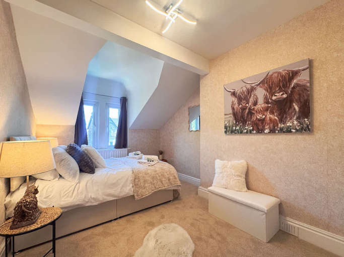 Room 3, 6 Bedroom Victorian Townhouse in Central Harrogate, North Yorkshire