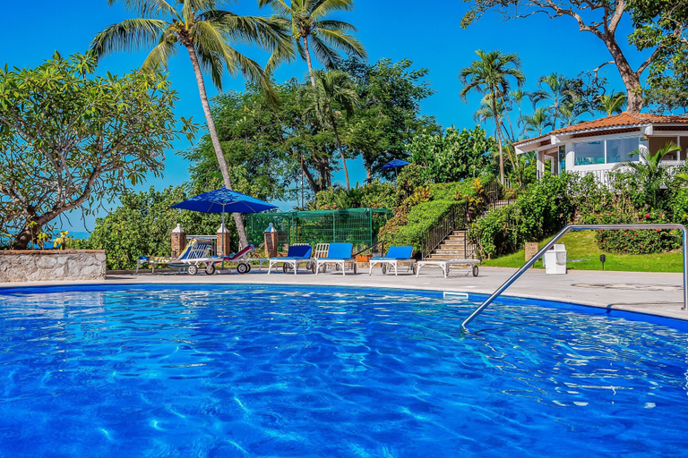 Pool 2, Charming Beach Apartment With Pool and Beach Access, Full Kitchen and Wifi, Puerto Vallarta