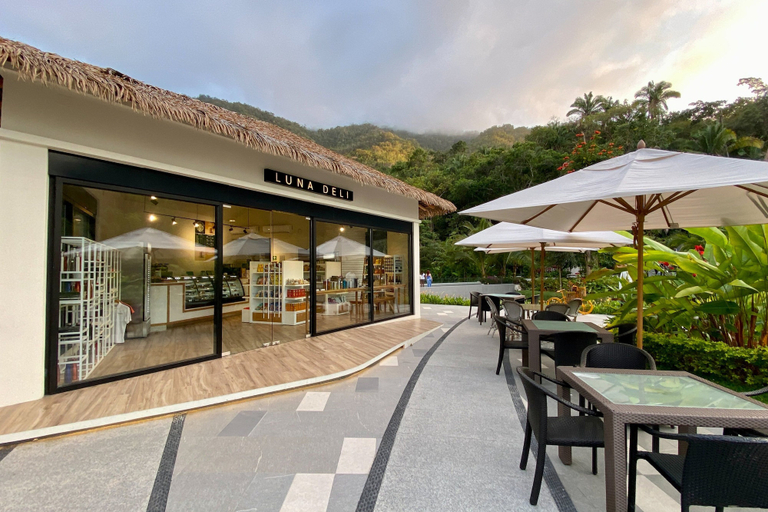 Outdoor dining 4, Beachfront Dream Retreat With Pool, Tennis & gym Access - Washer/dryer, AC, Puerto Vallarta