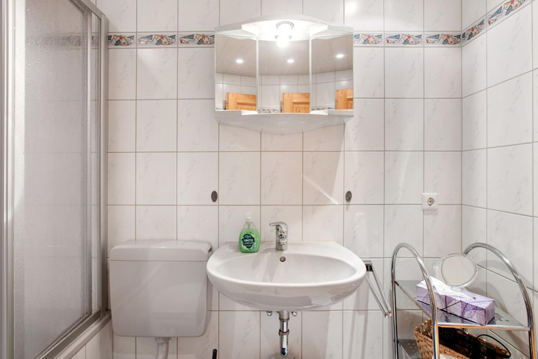 Bathroom 3, Haus Silvia, Waldshut