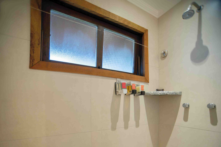 Bathroom 5, Zagaia Eco Resort, Bonito