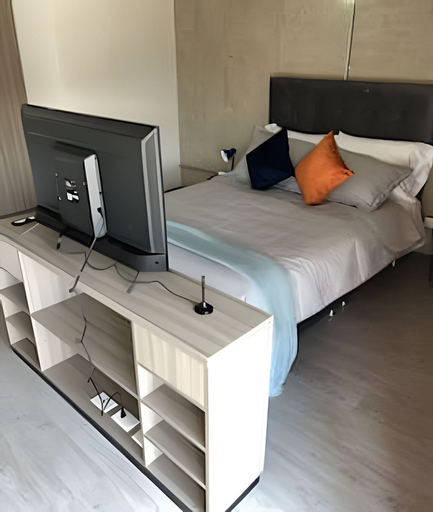 Room 5, Spatium 134, Santafé de Bogotá