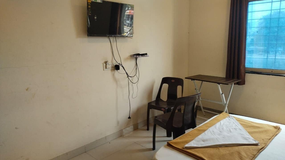 Room 3, Atithi Executive Lodging, Pune