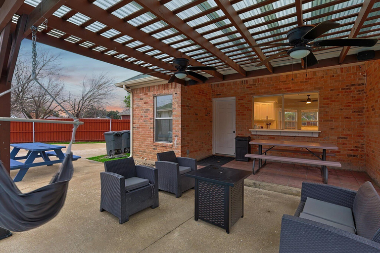 Interior 4, Immaculate 5BR 2B Vila With Pool and Cinema, Irving