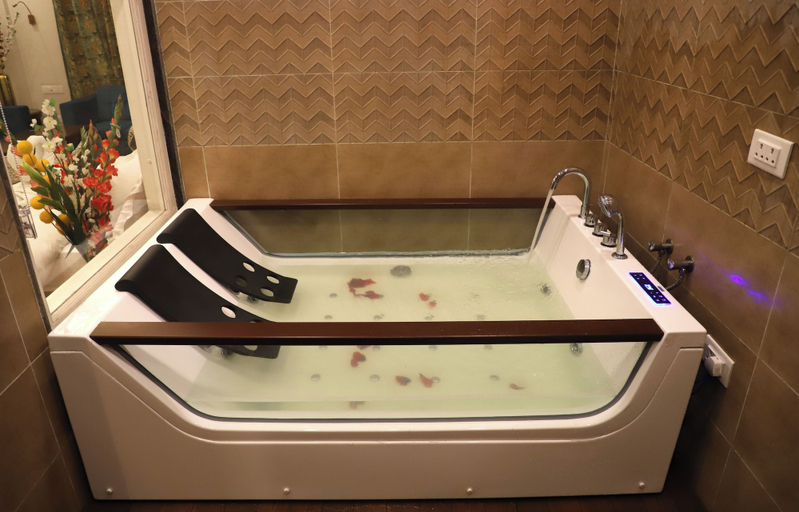 Bathroom 4, The Hoften Al Shaykh Resorts, Srinagar, Srinagar