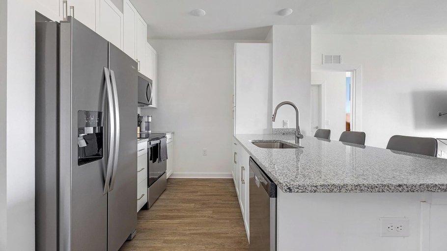 Private kitchen 4, Landing Furnished Apartments - Rome, Floyd