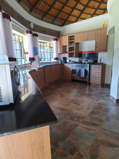 Room 5, Kiserian Cottage With Gazebo Garden Grill - 2343, Kajiado West