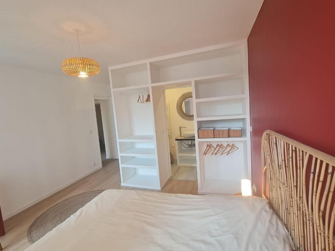 Room 5, Le Saint Christophe, Seine-Saint-Denis