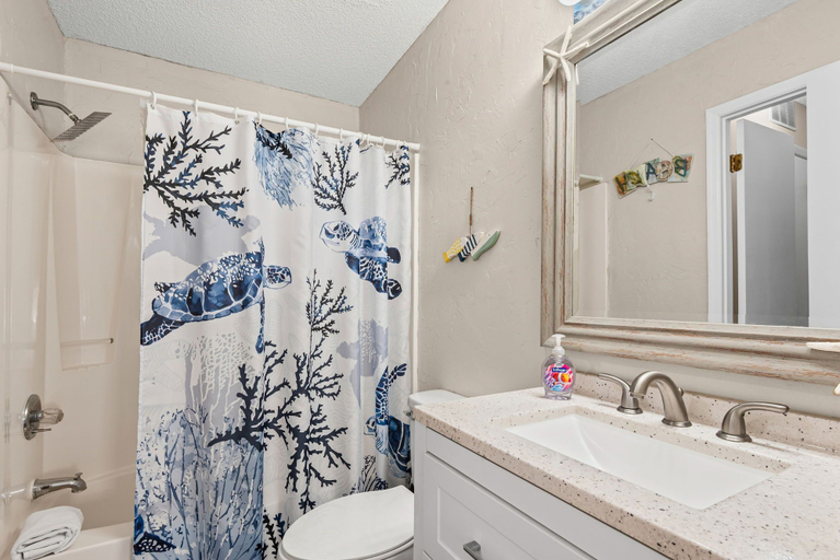 Bathroom 2, Sleeps 10, 4 Pools, Mini-golf Fun + Free Tickets: Dolphin Cruise & More!, Bay