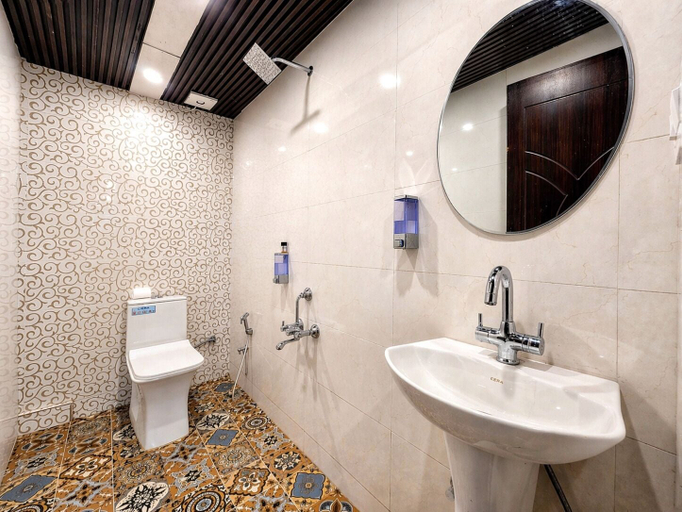 Bathroom 5, Anandam Near Mall Road, Shimla