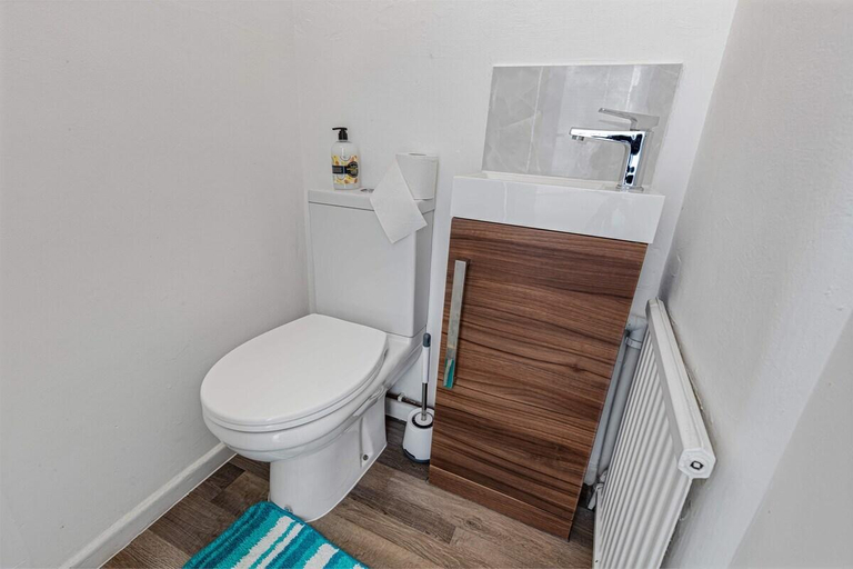 Others 3, Desirable homely retreat in macclesfield, Cheshire East