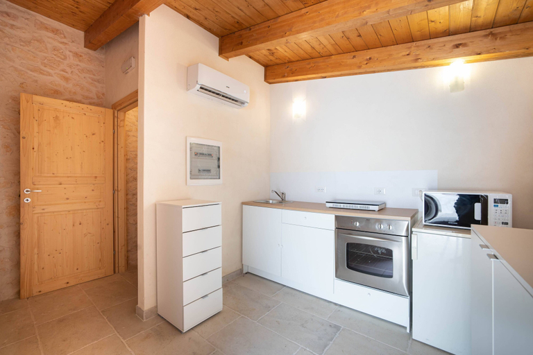 Others 4, WePuglia - Canto dei Grilli, Bari