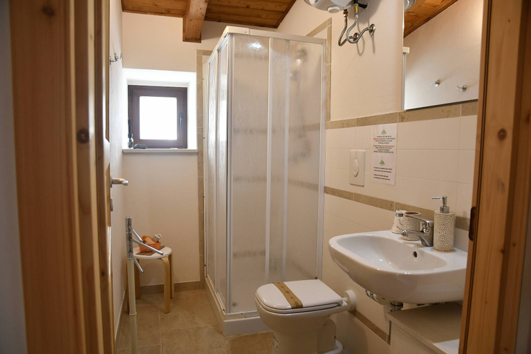 Bathroom 3, WePuglia - Canto dei Grilli, Bari