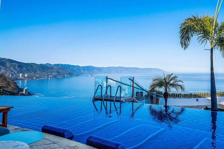 Pool 4, Luxury Hillside Suite With Infinity Pool, Ocean Views, hot tub & Terrace Seating, Puerto Vallarta