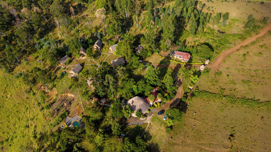 Others 1, Maili Saba Camp, Bahati