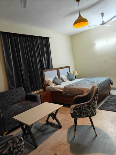 Room 5, The Grey Leaf Residency, Delhi