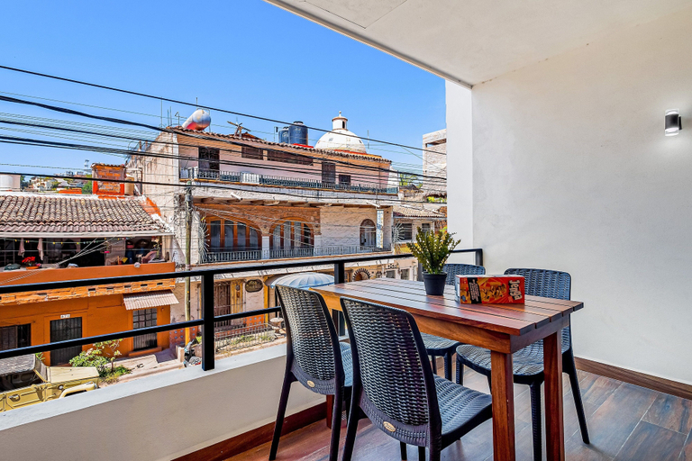 Outdoor dining, 2nd-floor Condo With Heated Outdoor Pool, Grills, Balcony, W/d, AC, Puerto Vallarta