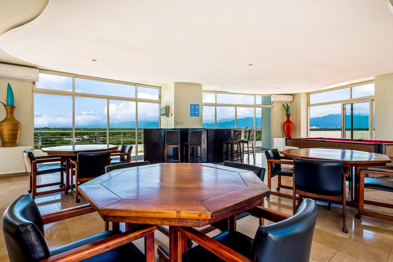 Banquet hall, Charming Condo With Ocean-view, Pool & Balcony, Compostela