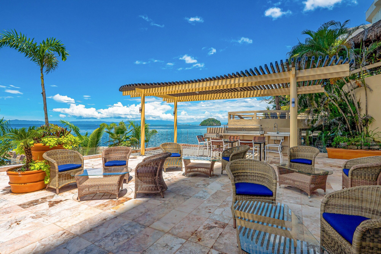 Outdoor dining 2, Luxurious 6th-floor Condo With Pool, Oceanfront Balcony & Water View, Puerto Vallarta